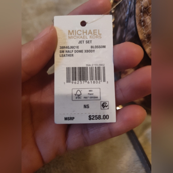 Michael Kors Jet set crossbody bag - Picture 7 of 15